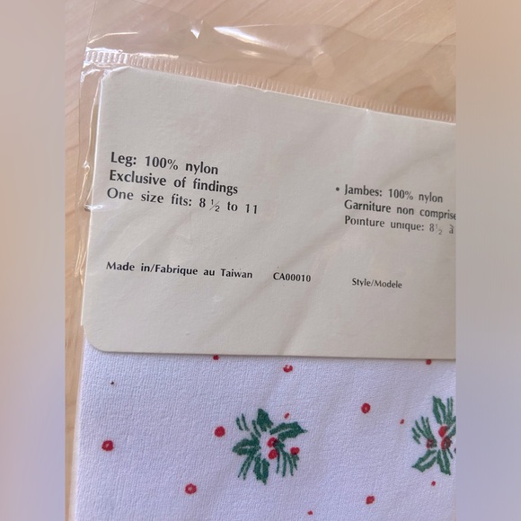 VTG Vanity Fair Christmas Holly Patterned Fashion Knee High Stockings Pantyhose - Picture 3 of 4